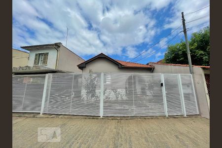 Casa à venda com 240m², 3 quartos e 2 vagasFachada