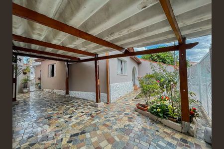 Casa à venda com 240m², 3 quartos e 2 vagasÁrea Externa