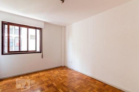 Quarto 1 de apartamento para alugar com 2 quartos, 135m² em Itaim Bibi, São Paulo