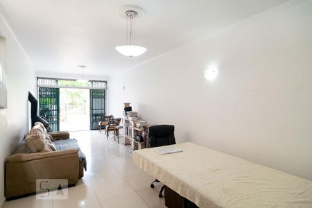 Sala de casa à venda com 5 quartos, 160m² em Jardim Prudência, São Paulo