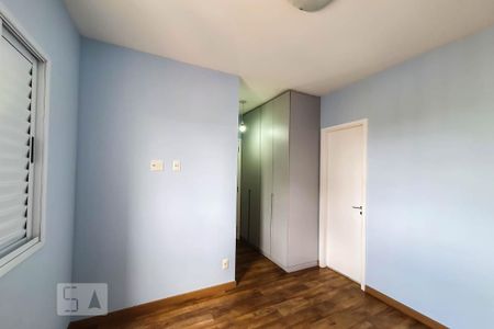 Apartamento à venda com 96m², 3 quartos e 2 vagasQuarto
