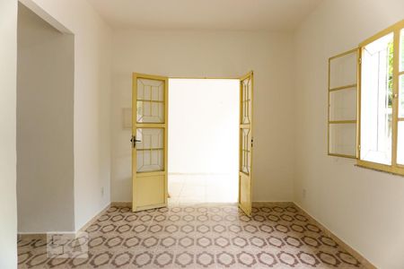 Sala 1 de casa para alugar com 4 quartos, 200m² em Campo Grande, Rio de Janeiro