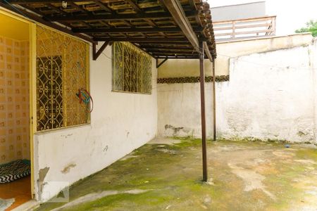 Casa para alugar com 200m², 4 quartos e 1 vagaQuintal