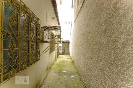 Casa para alugar com 200m², 4 quartos e 1 vagaQuintal