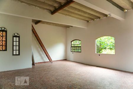 Casa para alugar com 200m², 4 quartos e 1 vagaHall