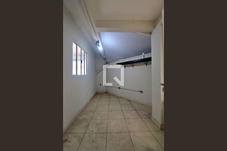 Casa de condomínio para alugar com 235m², 3 quartos e 3 vagasDepósito - Garagem