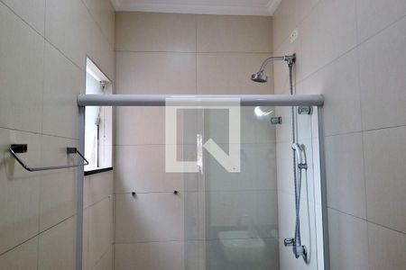 Casa de condomínio para alugar com 235m², 3 quartos e 3 vagasBanheiro do Quarto 2 - Suíte