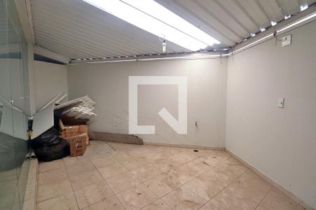 Casa de condomínio para alugar com 235m², 3 quartos e 3 vagasQuintal