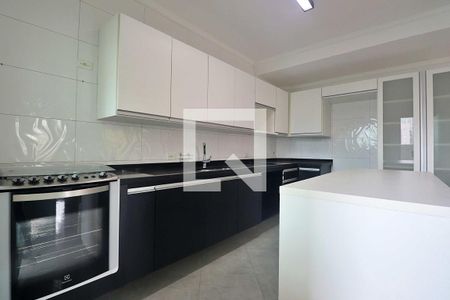 Casa de condomínio para alugar com 235m², 3 quartos e 3 vagasCozinha