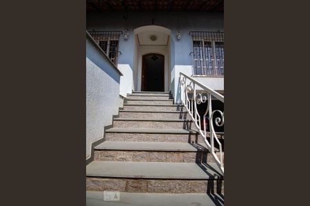 Casa à venda com 405m², 5 quartos e sem vaga Casa à venda com 405m², 5 quartos e sem vagaescada acesso casa