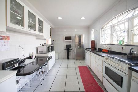 Casa à venda com 405m², 5 quartos e sem vaga Casa à venda com 405m², 5 quartos e sem vagacozinha