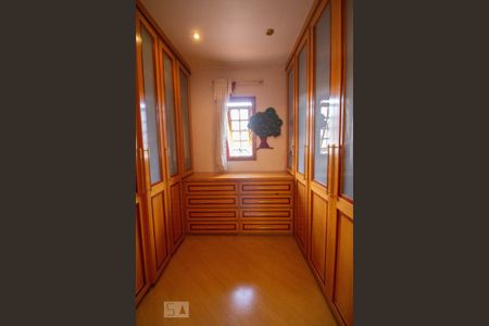 Casa à venda com 405m², 5 quartos e sem vaga Casa à venda com 405m², 5 quartos e sem vagacloset quarto 2