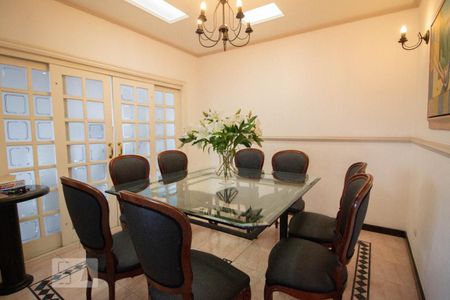 Casa à venda com 405m², 5 quartos e sem vaga Casa à venda com 405m², 5 quartos e sem vagaCopa