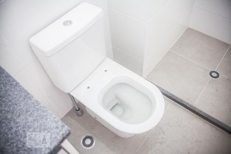 Apartamento para alugar com 28m², 1 quarto e sem vagaDetalhe do banheiro