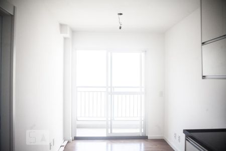 Sala/Cozinha de apartamento para alugar com 1 quarto, 28m² em República, São Paulo