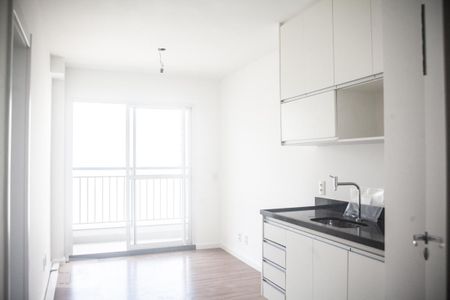 Sala/Cozinha de apartamento para alugar com 1 quarto, 28m² em República, São Paulo