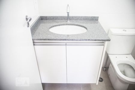Apartamento para alugar com 28m², 1 quarto e sem vagaDetalhe do banheiro