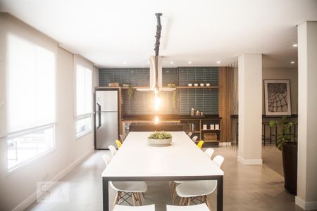 Apartamento para alugar com 28m², 1 quarto e sem vagaÁrea comum - Salão de festas