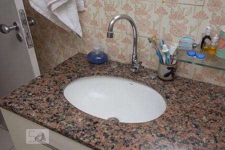 Apartamento à venda com 90m², 1 quarto e 1 vaga Apartamento à venda com 90m², 1 quarto e 1 vagaDetalhe banheiro