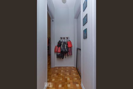 Apartamento à venda com 90m², 1 quarto e 1 vaga Apartamento à venda com 90m², 1 quarto e 1 vagaCorredor Entrada Quarto