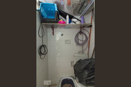 Apartamento à venda com 90m², 1 quarto e 1 vaga Apartamento à venda com 90m², 1 quarto e 1 vagaBanheiro de Serviço