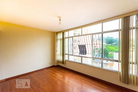 Apartamento para alugar com 100m², 3 quartos e sem vaga Apartamento para alugar com 100m², 3 quartos e sem vagaSala