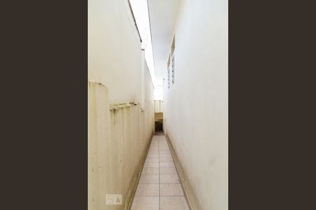 Casa à venda com 155m², 2 quartos e 2 vagasCorredor lateral