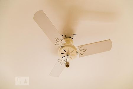 Casa à venda com 155m², 2 quartos e 2 vagasQuarto - Ventilador