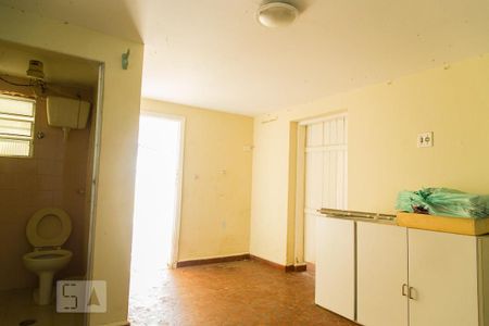 Casa à venda com 155m², 2 quartos e 2 vagasQuarto de serviço