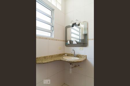 Casa à venda com 155m², 2 quartos e 2 vagasBanheiro