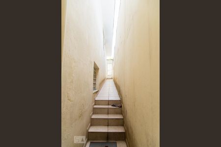 Casa à venda com 155m², 2 quartos e 2 vagasCorredor lateral