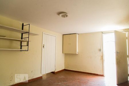 Casa à venda com 155m², 2 quartos e 2 vagasDespensa