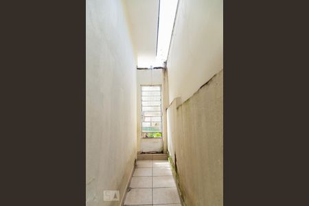 Casa à venda com 155m², 2 quartos e 2 vagasCorredor lateral