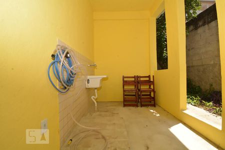 Casa para alugar com 73m², 2 quartos e sem vagaÁrea de Serviço