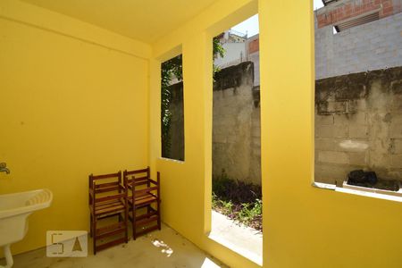 Casa para alugar com 73m², 2 quartos e sem vagaÁrea de Serviço