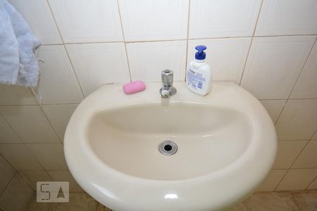 Casa para alugar com 73m², 2 quartos e sem vagaBanheiro Social