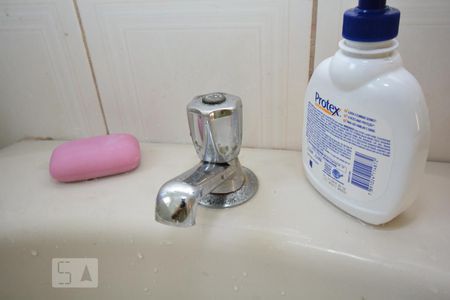 Casa para alugar com 73m², 2 quartos e sem vagaBanheiro Social - Torneira