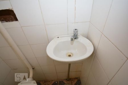 Casa para alugar com 73m², 2 quartos e sem vagaBanheiro de Serviço