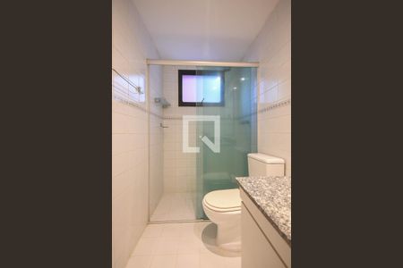 Apartamento à venda com 121m², 3 quartos e 2 vagas Apartamento à venda com 121m², 3 quartos e 2 vagasBanheiro suíte 2