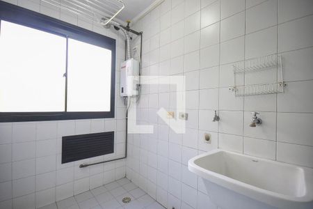 Apartamento à venda com 121m², 3 quartos e 2 vagas Apartamento à venda com 121m², 3 quartos e 2 vagasÁrea de serviço