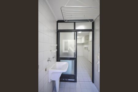 Área de serviço de apartamento para alugar com 3 quartos, 121m² em Vila Andrade, São Paulo
