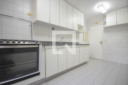 Apartamento à venda com 121m², 3 quartos e 2 vagas Apartamento à venda com 121m², 3 quartos e 2 vagasCozinha