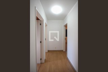 Apartamento à venda com 121m², 3 quartos e 2 vagas Apartamento à venda com 121m², 3 quartos e 2 vagasCorredor