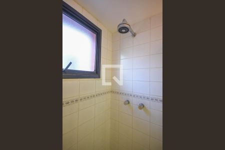 Apartamento à venda com 121m², 3 quartos e 2 vagas Apartamento à venda com 121m², 3 quartos e 2 vagasChuveiro do banheiro da suíte 2