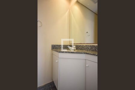 Lavabo de apartamento para alugar com 3 quartos, 121m² em Vila Andrade, São Paulo