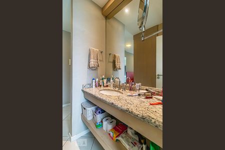 Apartamento à venda com 36m², 1 quarto e 1 vaga Apartamento à venda com 36m², 1 quarto e 1 vagaBanheiro