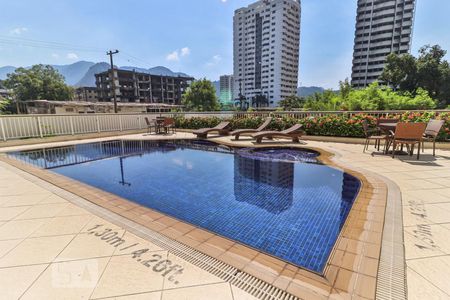 Apartamento à venda com 36m², 1 quarto e 1 vaga Apartamento à venda com 36m², 1 quarto e 1 vagaÁrea comum - Piscina