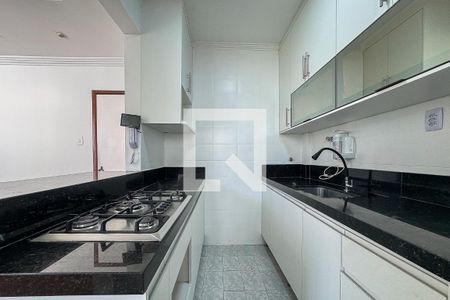 Apartamento para alugar com 126m², 4 quartos e 2 vagas Apartamento para alugar com 126m², 4 quartos e 2 vagasCozinha