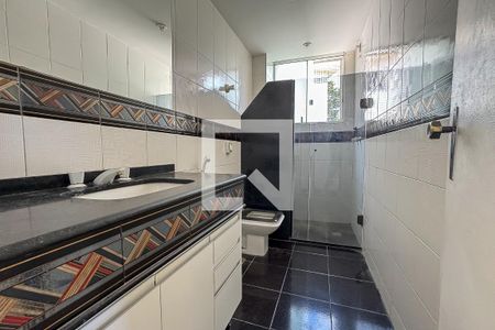 Apartamento para alugar com 126m², 4 quartos e 2 vagas Apartamento para alugar com 126m², 4 quartos e 2 vagasBanheiro social