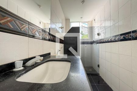 Apartamento para alugar com 126m², 4 quartos e 2 vagas Apartamento para alugar com 126m², 4 quartos e 2 vagasBanheiro social